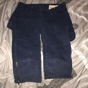 Like new Gap Skinny Corduroy pants size 6R